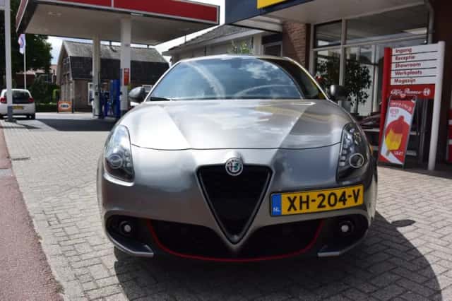 Alfa Romeo Giulietta (2019) thumbnail 2