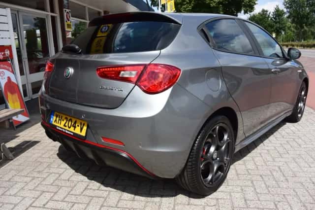 Alfa Romeo Giulietta (2019) thumbnail 4