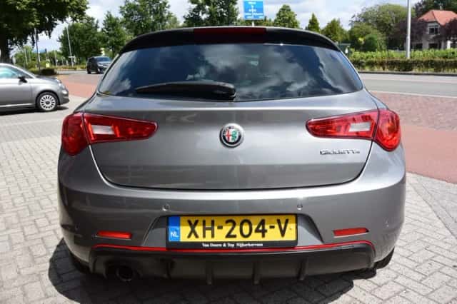 Alfa Romeo Giulietta (2019) thumbnail 5