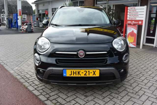 Fiat 500X (2021) thumbnail 2