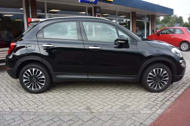 Fiat 500X (2021) thumbnail 3