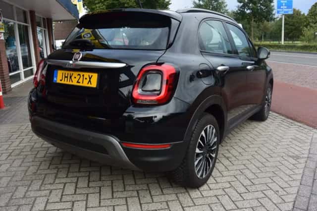 Fiat 500X (2021) thumbnail 4