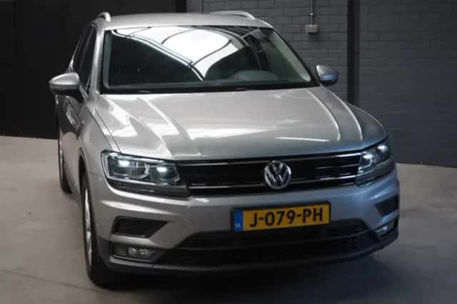 Volkswagen Tiguan (2019) thumbnail 2