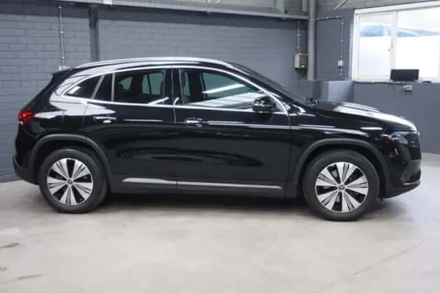 Mercedes-Benz EQA (2022) thumbnail 3
