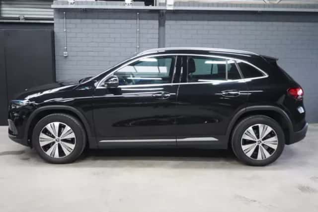 Mercedes-Benz EQA (2022) thumbnail 4