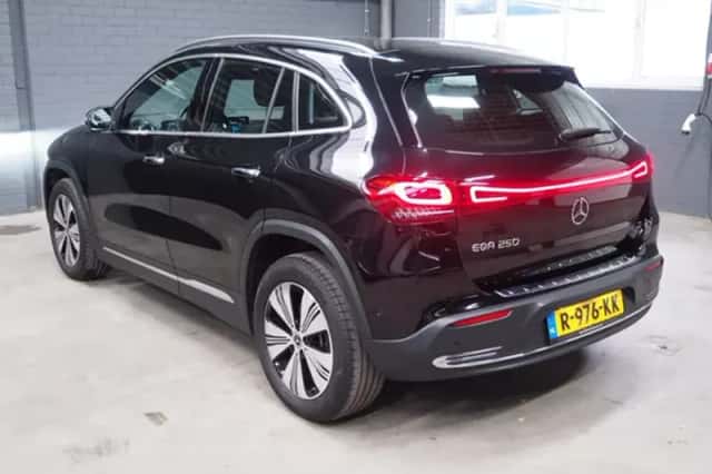 Mercedes-Benz EQA (2022) thumbnail 5