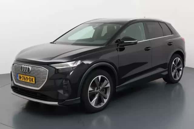 Audi Q4 e-tron (2021) thumbnail 2