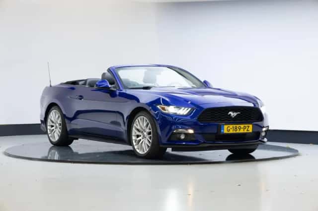 Ford Mustang (2016) thumbnail 1