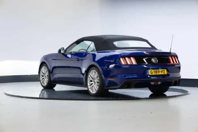 Ford Mustang (2016) thumbnail 4