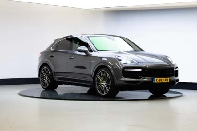 Porsche Cayenne (2021) thumbnail 1
