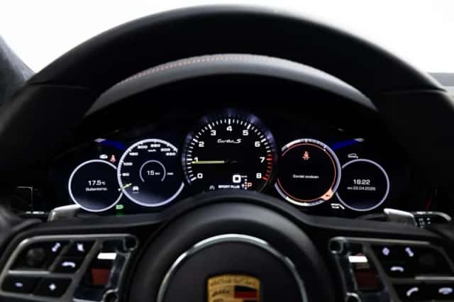 Porsche Cayenne (2021) thumbnail 4