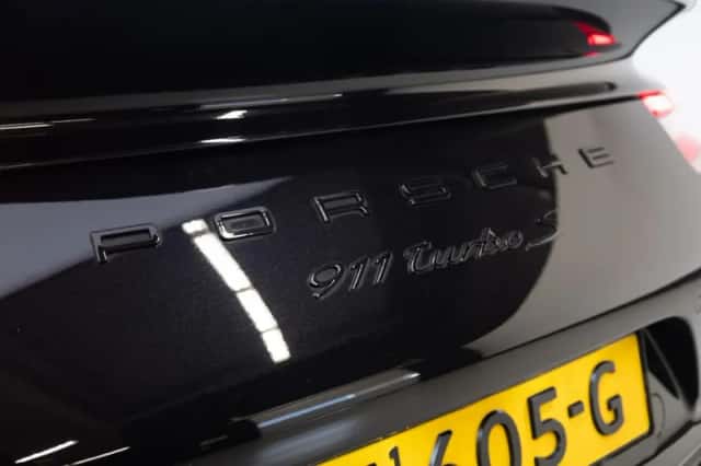 Porsche 911 (2016) thumbnail 5
