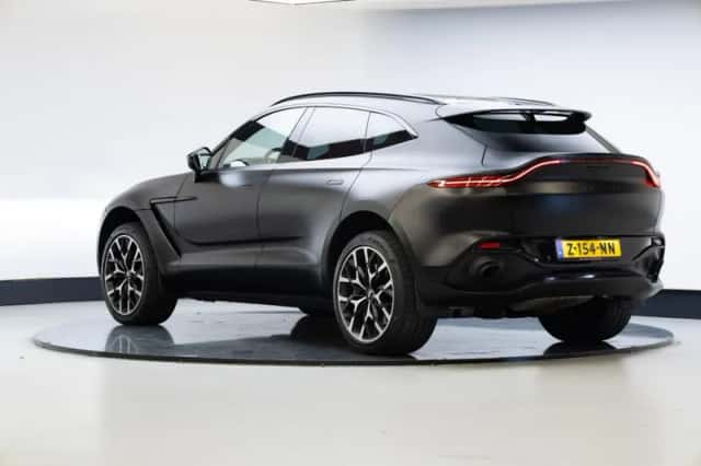 Aston Martin DBX (2022) thumbnail 2
