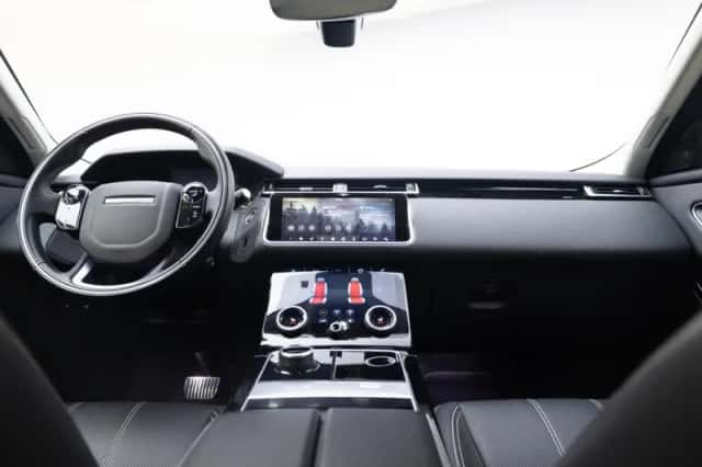 Land Rover Range Rover Velar (2018) thumbnail 4