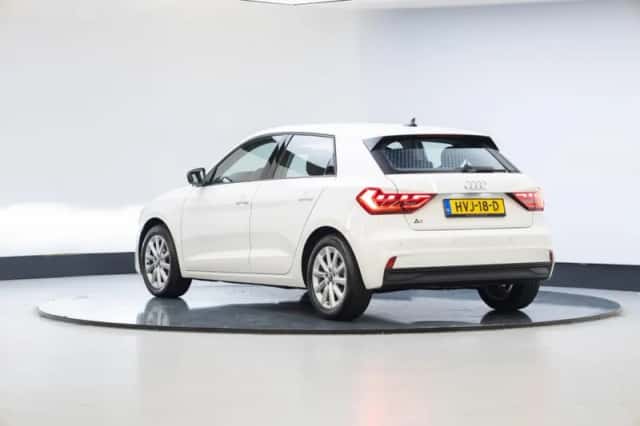 Audi A1 (2024) thumbnail 2