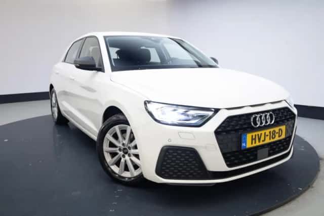 Audi A1 (2024) thumbnail 3