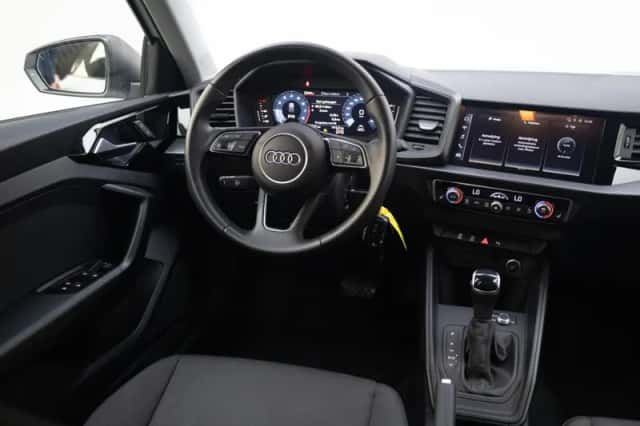 Audi A1 (2024) thumbnail 5