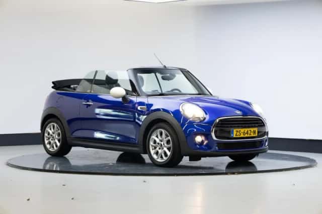 MINI Cabrio (2019) thumbnail 3