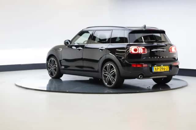 MINI Clubman (2019) thumbnail 2