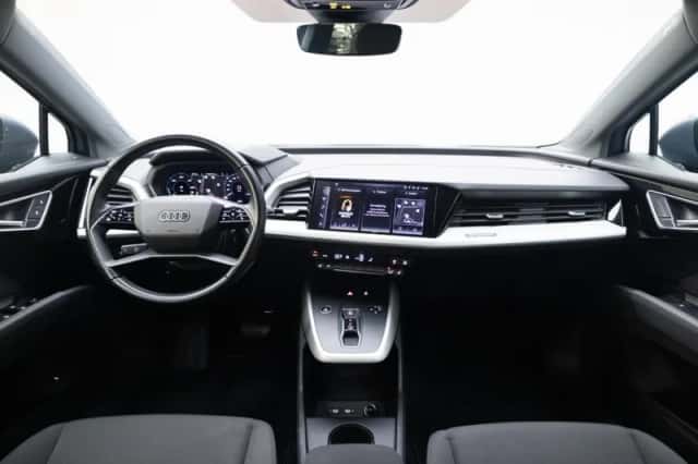 Audi Q4 e-tron (2022) thumbnail 4