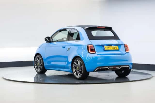 Abarth 595 (2023) thumbnail 2