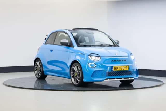 Abarth 595 (2023) thumbnail 3