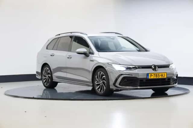 Volkswagen Golf (2021) thumbnail 1