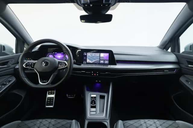 Volkswagen Golf (2021) thumbnail 4
