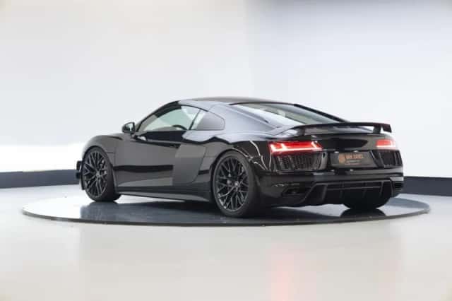 Audi R8 (2016) thumbnail 2