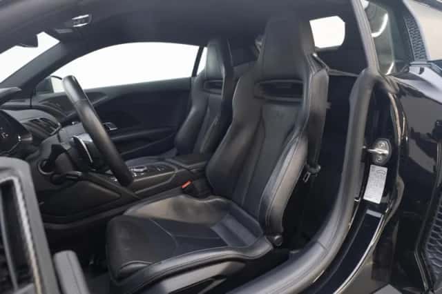 Audi R8 (2016) thumbnail 5