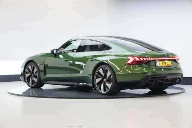 Audi e-tron GT (2021) thumbnail 2