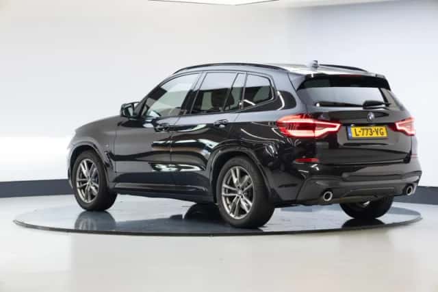 BMW X3 (2020) thumbnail 2