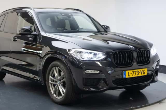BMW X3 (2020) thumbnail 3