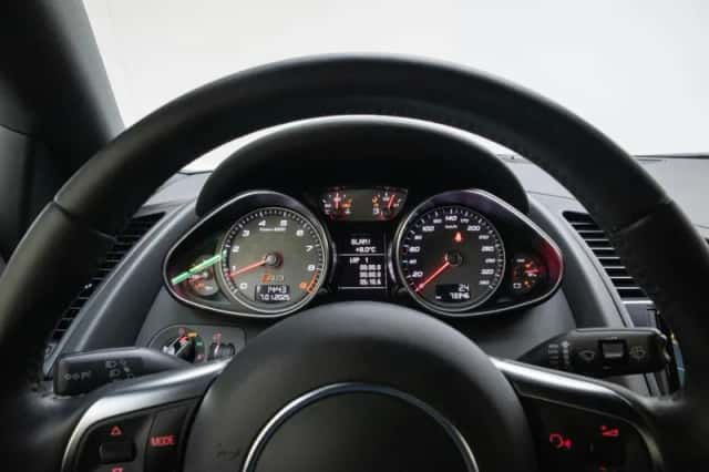 Audi R8 (2013) thumbnail 5