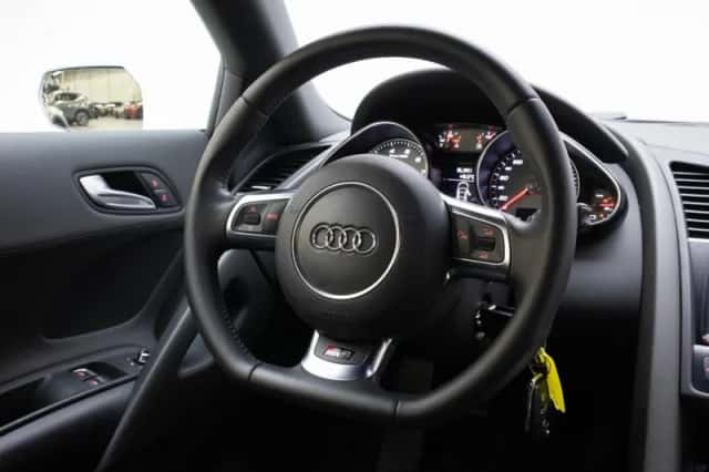 Audi R8 (2013) thumbnail 6