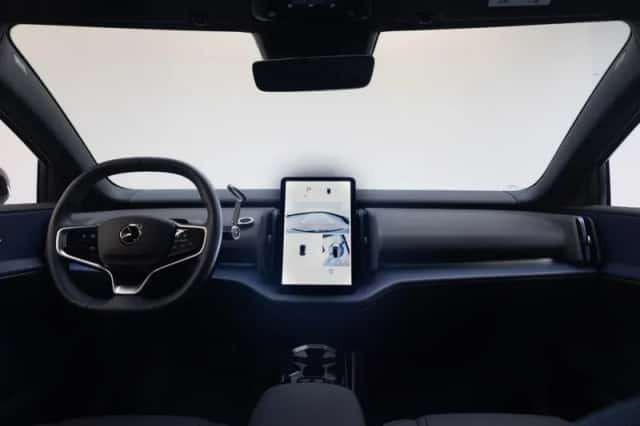 Volvo EX30 (2024) thumbnail 4