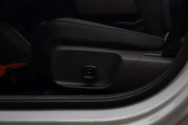 Volvo EX30 (2024) thumbnail 6