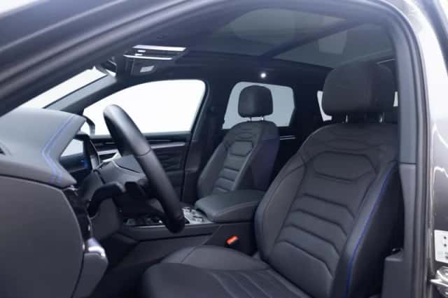 Volkswagen Touareg (2023) thumbnail 4