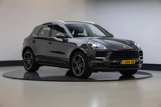 Porsche Macan (2020) thumbnail 1