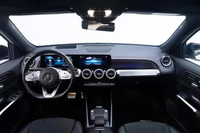 Mercedes-Benz EQB (2023) thumbnail 3