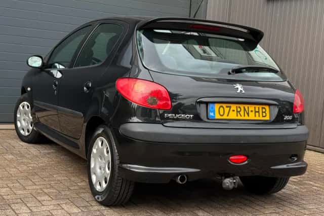 Peugeot 206 (2005) thumbnail 5