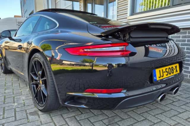 Porsche 911 (2016) thumbnail 6