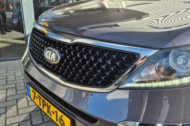 Kia Sportage (2014) thumbnail 2