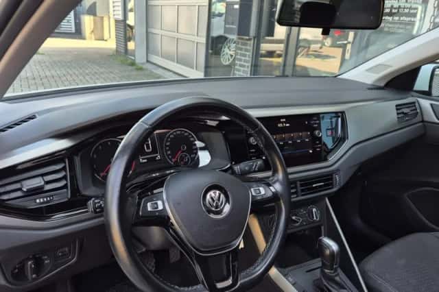 Volkswagen Polo (2019) thumbnail 4