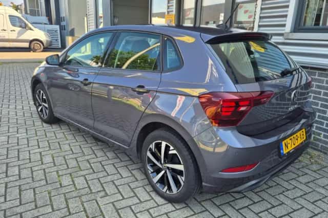 Volkswagen Polo (2021) thumbnail 2