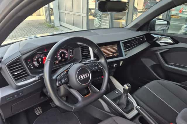 Audi A1 Citycarver (2020) thumbnail 5