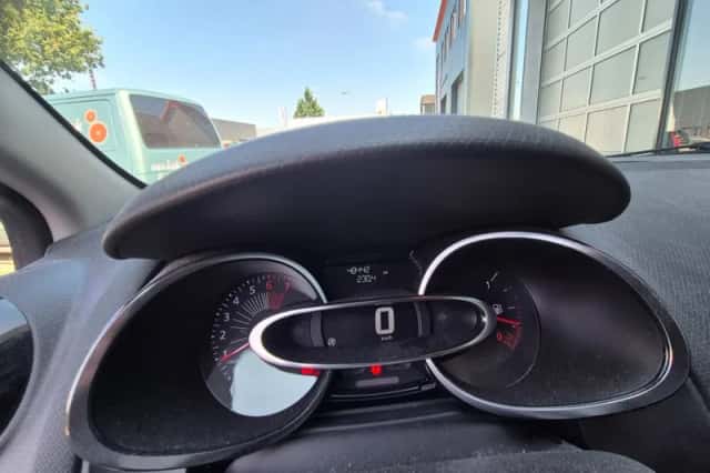 Renault Clio (2016) thumbnail 6