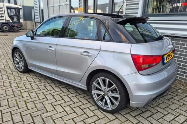 Audi A1 (2014) thumbnail 2