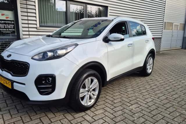 Kia Sportage (2016) thumbnail 1