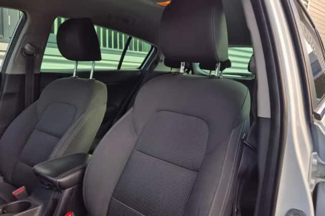 Kia Sportage (2016) thumbnail 3